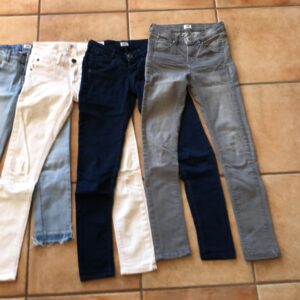 Set broeken van het merk Tumble 'N Dry Maat 152