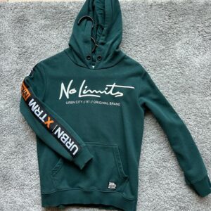 STC donkergroene hoody maat s - valt als 152